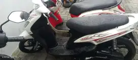 Yamaha Mio sporty 2011