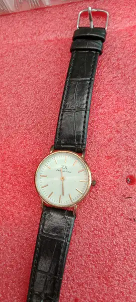 Jam tangan analog
