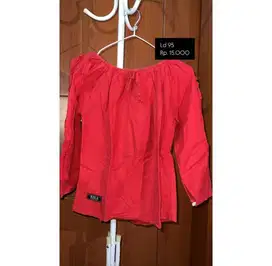 Thrifting baju bekas cewe