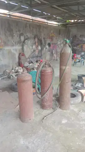 Tabung gas oksigen dan acetyline