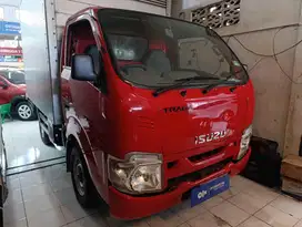 ISUZU 2019 TRAGA BOX 2.4 M/T SOLAR MERAH OTOMART 286 KENJERAN