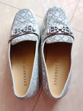Sepatu Everbest Grey Size 39