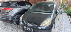 Honda jazz ckd 1.5 M/T tahun 2004