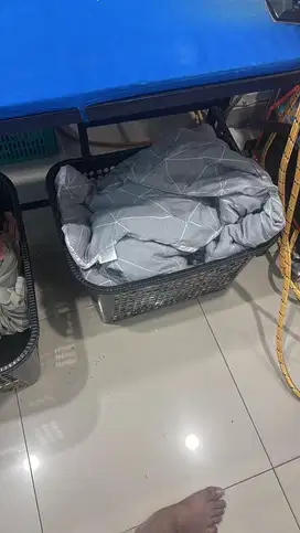 PEGAWAI LAUNDRY SETRIKA UAP