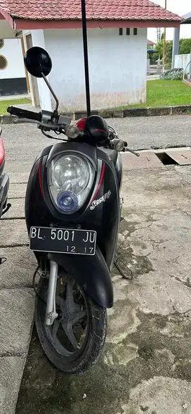 Di jual honda scoopy tahun 2012,surat2 semua lengkap ,jarang d pakai