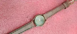 Jam tangan Wanita analog
