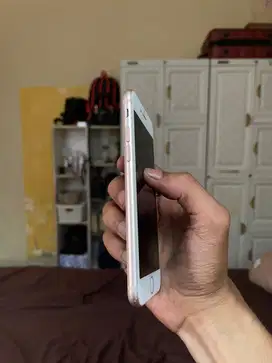 Jual satset iphone 8 64gb all op