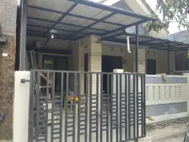 Disewakan rumah di kompleks