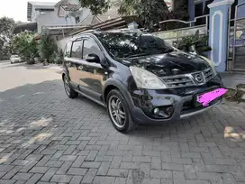 Nissan Livina 2010 Bensin