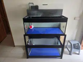 DI JUAL AQUARIUM 2 SUSUN 2 SET DI JAMIN KONDISI BAGUS