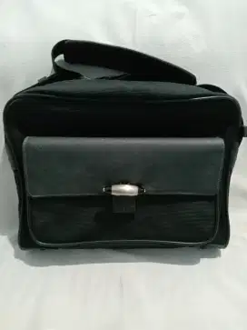 Tas selempang kerja montblanc original