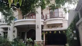 Dijual rumah besar 2Lantai di dekat Jalan Raya Jatimekar Jatiasih