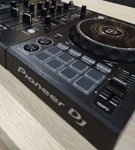 DJ Controller DDJ 400