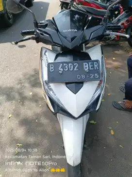 Vario 125 tahun 2015 surat2 lengkap stnk bpkb pajak on nama sendiri