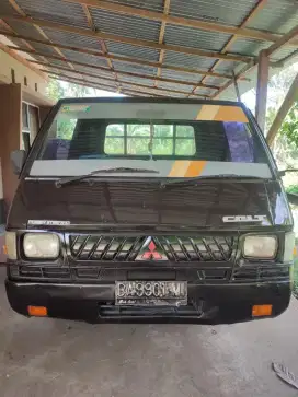 Mobil pickup Mitsubishi L 300 Solar 2007