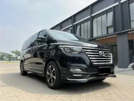 PALING MURAH!! HYUNDAI H1 ROYALE 2.5 DIESEL MATIC 2020 HITAM KM 47RB