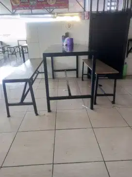 Kursi meja makan rangka besi