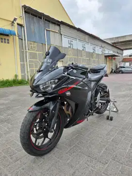 Yamaha R25 Hitam 2014