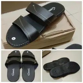 Sandal Pria Carvil Hitam