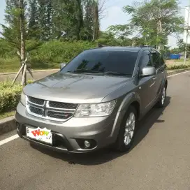 DODGE JOURNEY 2.4 SXT
Platinum 2013