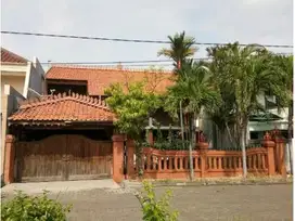 Dijual dan Disewakan Rumah Mewah Lokasi Jl. Brotojoyo Semarang