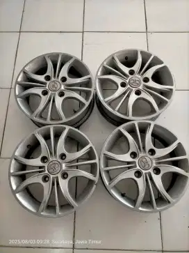 Velg second ring 14 pcd 4x114,3 bisa untuk Avanza Xenia dll