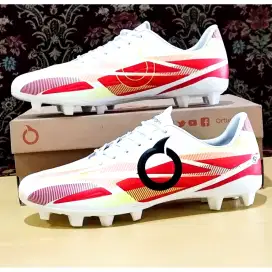 Sepatu bola dewasa termurah