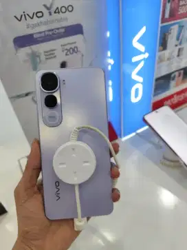 Pre order Vivo y400