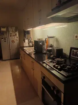 Rumah dua lantai ..atas kayu 3 centi tebalnya