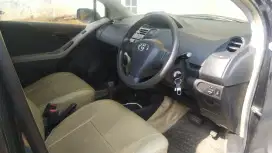 Yaris J AT 2010