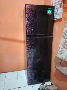 Kulkas Sharp tipe tertinggi