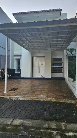Dijual Cepat Rumah siap Huni 2 Lt di Legenda wisata cibubur