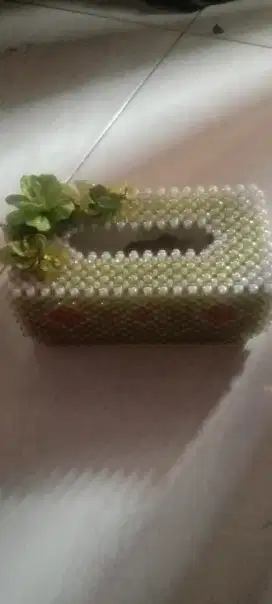 Tempat tissu akrilik