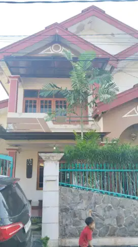 Rumah luas disewakan, murah fasilitas lengkap