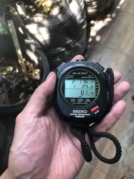 Stopwatch digital seiko SVAS009 300 memory