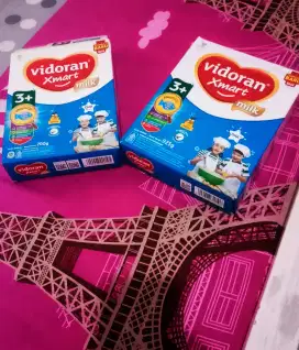 Kardus bekas susu Vidoran 3+