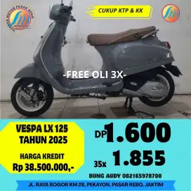 PIAGGIO VESPA LX 125 TAHUN 2025 GRATIS OLI, FREE SERVIS, SIAP PAKAI