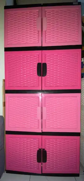 Lemari Plastik 2 pintu, 4 susun