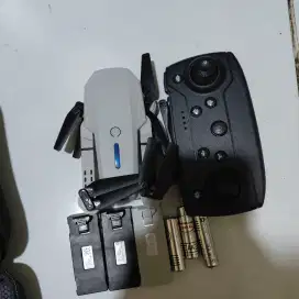 Drone tinggal di mainkan