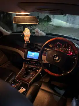 BMW 318i 2003 Bensin