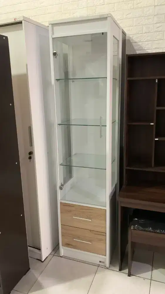 Promo Lemari Hias 1 Pintu Dapatkan Voucher Pembelian 25rb