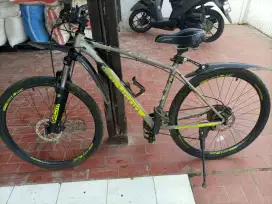 Sepedah gunung Poligon premier 5