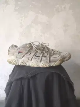FILA Barricade Beige sepatu murah