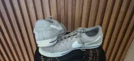 Sepatu nike court legact suede