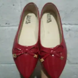 Flat Shoes Merah Baru