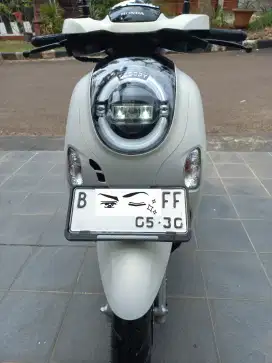 SCOOPY PRESTIGE 2025, KM 100