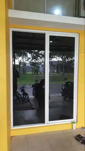 KACA FILM RUMAH DAN GEDUNG ONEWAY VISION STIKER KACA SANDBLAST ES Dll