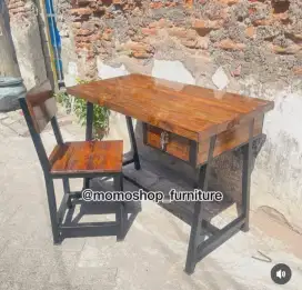 Meja belajar anak