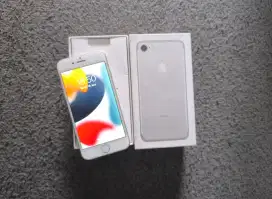 iPhone 7 32gb L/A