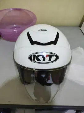 KYT KYOTO PUTIH (UKURAN L)